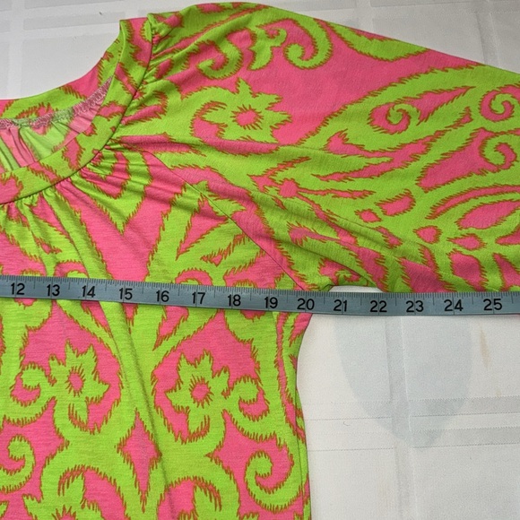 Beautiful Pink And Green Womens Tunic With Ruffled Sleeves 3X - Picture 5 of 6